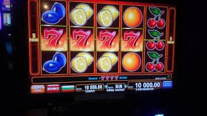 End-of-round score summary at wdbos resmi showing catch count, multiplier, and credit conversion